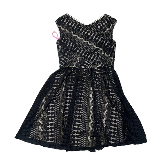 BETSEY JOHNSON Lace dress - Picture 4 of 7